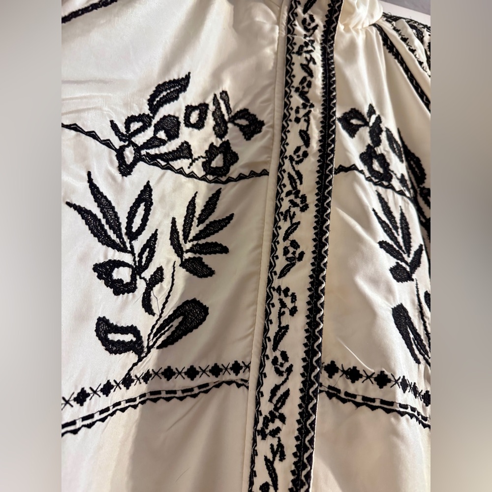 Anthropologie Embroidered Puffer Coat ivory and black jacket oversized XL - Picture 8 of 12